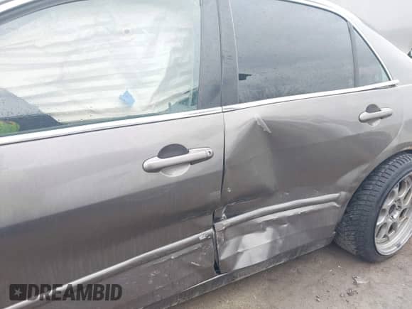 2006 Honda Accord EX-L с VIN 1HGCM65576A068356, выставлен на аукционе IAAI как лот 42066515 с пробегом 170 501 миль миль и . История ставок и продаж доступна на DreamBid. Изображение 6.