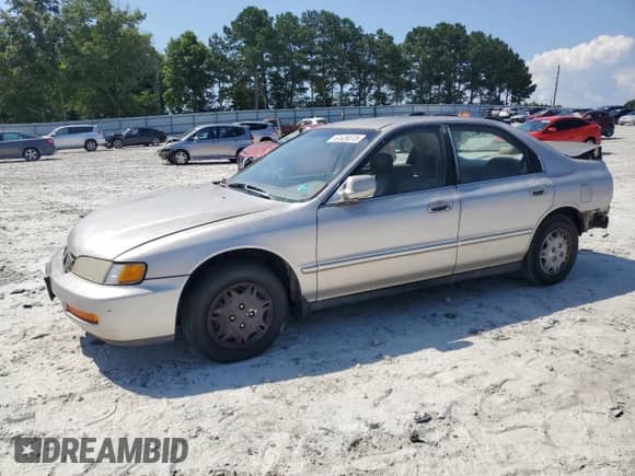 1997 Honda Accord Value с VIN 1HGCD5687VA157619, выставлен на аукционе Copart как лот 61528375 с пробегом 248 181 миль миль и Списание • Salvage title. История ставок и продаж доступна на DreamBid. Изображение 1.