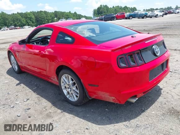 2014 Ford Mustang Premium с VIN 1ZVBP8AMXE5270445, выставлен на аукционе IAAI как лот 42622897 с пробегом 108 017 миль миль и . История ставок и продаж доступна на DreamBid. Изображение 3.