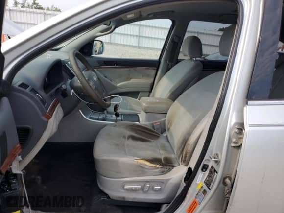 2010 Hyundai Veracruz Limited с VIN KM8NU4CC8AU119282, выставлен на аукционе Copart как лот 68301635 с пробегом 224 414 миль миль и На запчасти • Non repairable. История ставок и продаж доступна на DreamBid. Изображение 7.