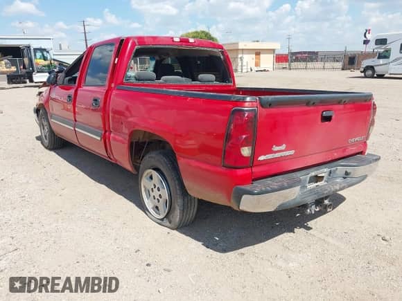 2005 Chevrolet Silverado 1500 LS z VIN 2GCEC13T551361034, wystawiony jako IAAI lot #43238600 z przebiegiem 171 902 mil mil oraz . Historia ofert i sprzedaży dostępna na DreamBid. Obrazek 3.