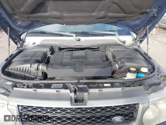 2011 Land Rover Range Rover Sport HSE Lux with VIN SALSK2D40BA271741, listed as a IAAI auction lot 43371145 with 165,382 mi miles and . Bid and sale history available at DreamBid. Image 10.