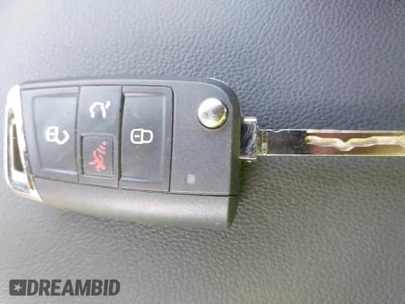 2024 Volkswagen Tiguan S with VIN 3VVRB7AX3RM161394, listed as a IAAI auction lot 42822212 with 9,839 mi miles and . Bid and sale history available at DreamBid. Image 11.