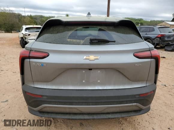 2024 Chevrolet Blazer EV eAWD LT z VIN 3GNKDBRJ4RS216273, wystawiony jako Copart lot #51285595 z przebiegiem 4 878 mil mil oraz Szkoda całkowita • Salvage title. Historia ofert i sprzedaży dostępna na DreamBid. Obrazek 6.