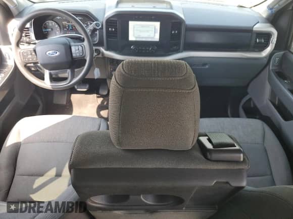 2021 Ford F-150 XL с VIN 1FTEW1EB9MKD74766, выставлен на аукционе Copart как лот 68498925 с пробегом 141 899 миль миль и На запчасти • Non repairable. История ставок и продаж доступна на DreamBid. Изображение 8.