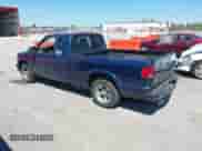 2002 Chevrolet S-10 LS с VIN 1GCCS19WX28140128, выставлен на аукционе IAAI как лот 43009541 с пробегом 210 511 миль миль и . История ставок и продаж доступна на DreamBid. Изображение 3.