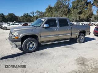2001 Chevrolet Silverado 2500HD LS with VIN 1GCHC23G71F120326, listed as a Copart auction lot 84156714 with 98,995 mi miles and Clean title. Bid and sale history available at DreamBid. Image 1.