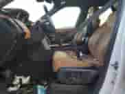 2017 Land Rover Discovery HSE Luxury с VIN SALRHBBV1HA045421, выставлен на аукционе Copart как лот 87044065 с пробегом Не указан миль и Чистый • Clean title. История ставок и продаж доступна на DreamBid. Изображение 7.