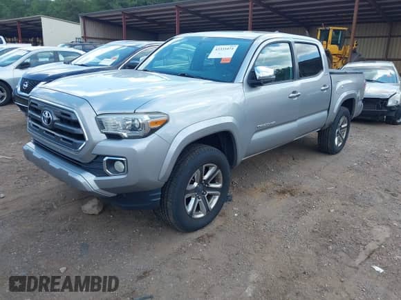 2016 Toyota Tacoma Limited with VIN 5TFGZ5AN8GX004732, listed as a IAAI auction lot 43331071 with 207,906 mi miles and . Bid and sale history available at DreamBid. Image 17.