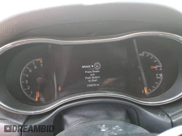 2017 Jeep Grand Cherokee Limited with VIN 1C4RJEBG1HC642037, listed as a Copart auction lot 71450375 with 236,576 mi miles and Clean title. Bid and sale history available at DreamBid. Image 9.