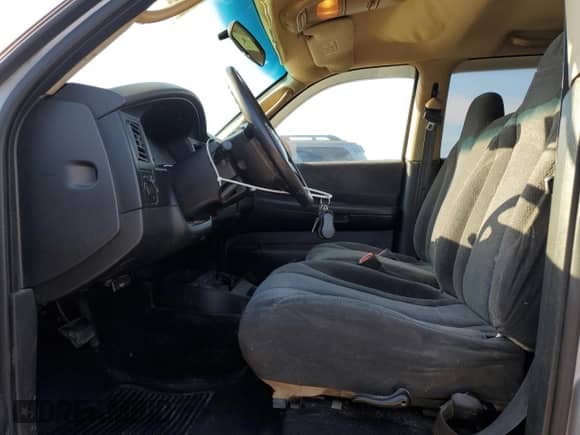 2001 Dodge Dakota z VIN 1B7HG2AXX1S251376, wystawiony jako Copart lot #77015144 z przebiegiem 163 751 mil mil oraz Szkoda całkowita • Salvage title. Historia ofert i sprzedaży dostępna na DreamBid. Obrazek 7.