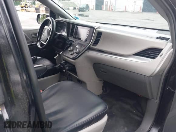 2018 Toyota Sienna L with VIN 5TDZZ3DC7JS912142, listed as a IAAI auction lot 42330428 with 221,498 mi miles and . Bid and sale history available at DreamBid. Image 5.