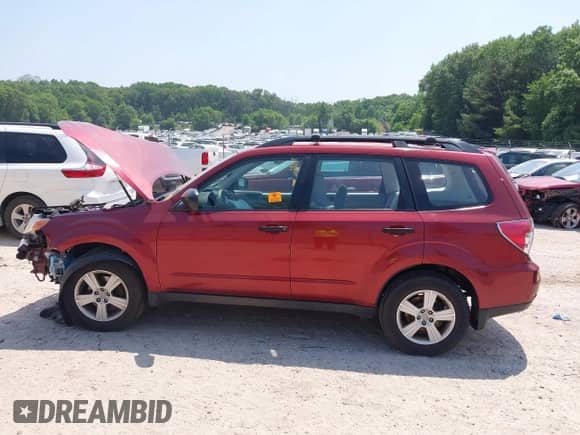 2010 Subaru Forester X с VIN JF2SH6BC1AH797892, выставлен на аукционе IAAI как лот 42469374 с пробегом 11 858 миль миль и . История ставок и продаж доступна на DreamBid. Изображение 14.
