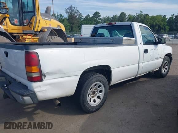 2001 Chevrolet Silverado 1500 with VIN 1GCEC14W41Z323367, listed as a IAAI auction lot 42785087 with 373,886 mi miles and . Bid and sale history available at DreamBid. Image 6.