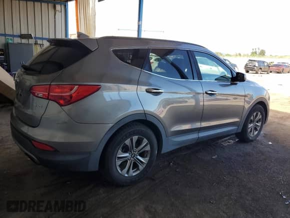 2016 Hyundai Santa Fe with VIN 5XYZU3LB0GG371612, listed as a Copart auction lot 83869445 with 35,830 mi miles and Clean title. Bid and sale history available at DreamBid. Image 3.