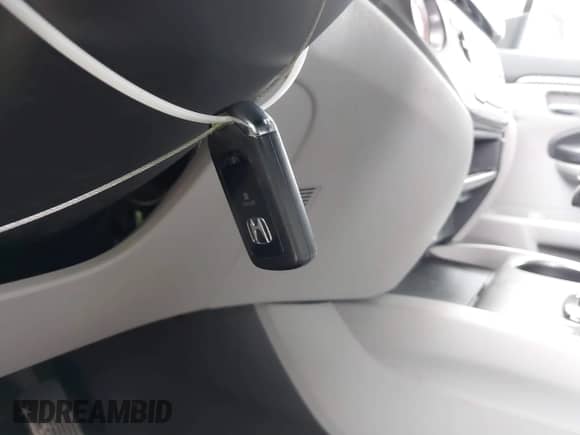 2017 Honda Pilot EX-L z VIN 5FNYF5H78HB013558, wystawiony jako IAAI lot #41555582 z przebiegiem 55 639 mil mil oraz . Historia ofert i sprzedaży dostępna na DreamBid. Obrazek 11.