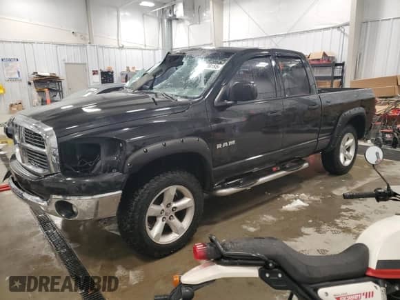 2008 Dodge 1500 ST with VIN 1D7HU18N18S549712, listed as a Copart auction lot 42039185 with 149,374 mi miles and Salvage title. Bid and sale history available at DreamBid. Image 1.