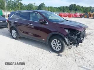 2019 Kia Sorento LX with VIN 5XYPGDA53KG482701, listed as a IAAI auction lot 42720096 with 161,526 mi miles and . Bid and sale history available at DreamBid. Image 1.