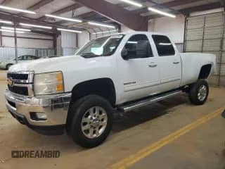 2011 Chevrolet Silverado 2500HD LTZ z VIN 1GC1KYE86BF117464, wystawiony jako Copart lot #64066755 z przebiegiem 204 774 mil mil oraz Szkoda całkowita • Salvage title. Historia ofert i sprzedaży dostępna na DreamBid. Obrazek 1.