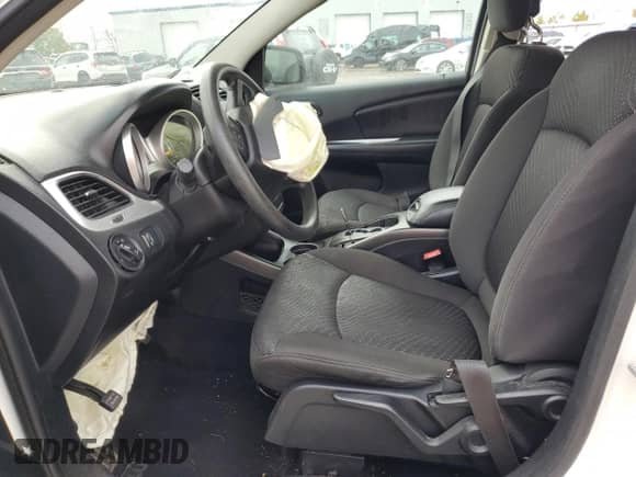 2014 Dodge Journey SXT with VIN 3C4PDDBG2ET302114, listed as a Copart auction lot 81848675 with 101,822 mi miles and Salvage title. Bid and sale history available at DreamBid. Image 7.