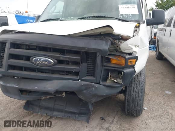 2009 Ford Econoline Cargo Commercial with VIN 1FTSS34L19DA40330, listed as a IAAI auction lot 42848490 with 438,548 mi miles and . Bid and sale history available at DreamBid. Image 6.