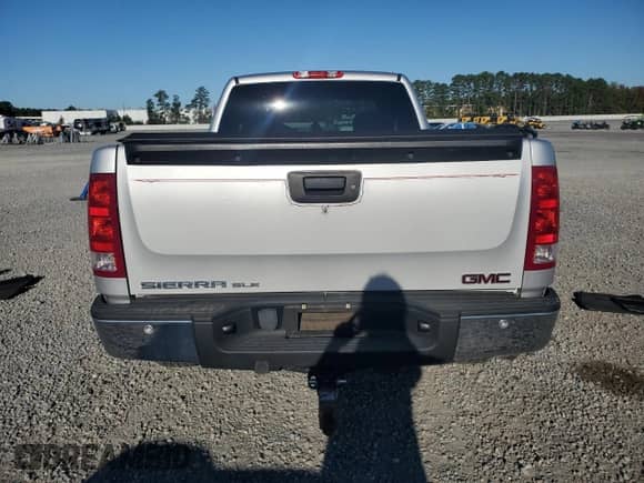 2013 GMC Sierra 1500 SLE with VIN 1GTR2VE77DZ347265, listed as a Copart auction lot 89447895 with 88,160 mi miles and Clean title. Bid and sale history available at DreamBid. Image 6.