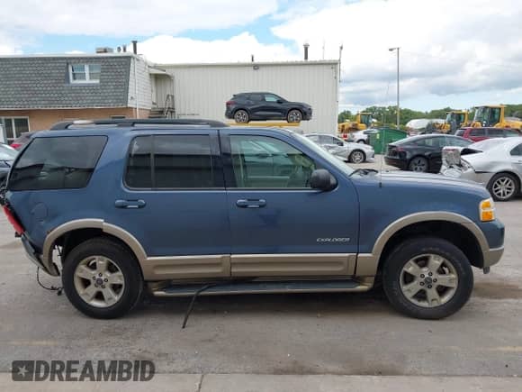 2004 Ford Explorer Eddie Bauer с VIN 1FMDU74W64UB69818, выставлен на аукционе IAAI как лот 43315731 с пробегом 174 091 миль миль и . История ставок и продаж доступна на DreamBid. Изображение 13.