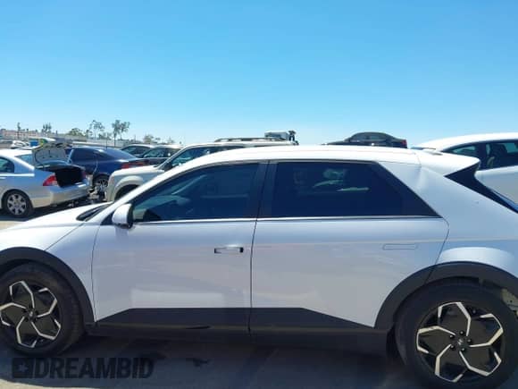 2024 Hyundai Ioniq 5 SEL с VIN KM8KN4DE2RU279167, выставлен на аукционе IAAI как лот 43036657 с пробегом 59 960 миль миль и . История ставок и продаж доступна на DreamBid. Изображение 15.