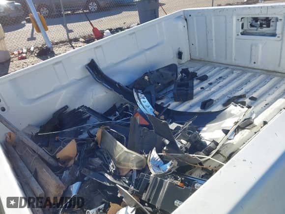 2009 Chevrolet Colorado Work Truck z VIN 1GCCS149898133268, wystawiony jako IAAI lot #41246963 z przebiegiem 216 398 mil mil oraz . Historia ofert i sprzedaży dostępna na DreamBid. Obrazek 17.