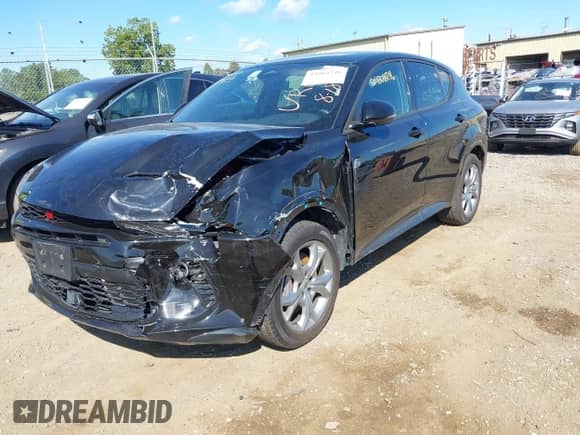 2024 Dodge Hornet R/T with VIN ZACPDFCW6R3A31144, listed as a IAAI auction lot 43084246 with 38,328 mi miles and . Bid and sale history available at DreamBid. Image 17.