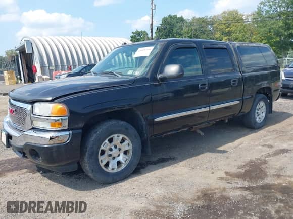 2005 GMC Sierra 1500 SLE with VIN 2GTEK13T751359501, listed as a IAAI auction lot 43018730 with 180,331 mi miles and . Bid and sale history available at DreamBid. Image 17.