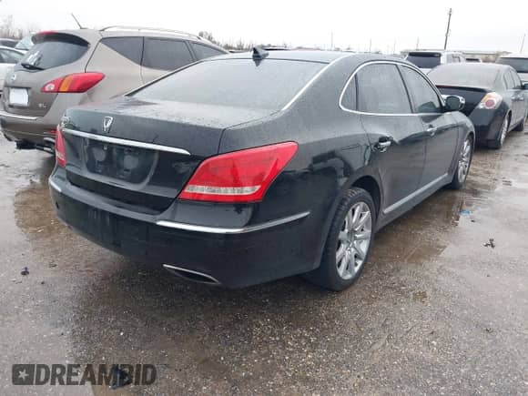 2012 Hyundai Equus Signature with VIN KMHGH4JH1CU050580, listed as a IAAI auction lot 41321039 with 138,182 mi miles and . Bid and sale history available at DreamBid. Image 4.