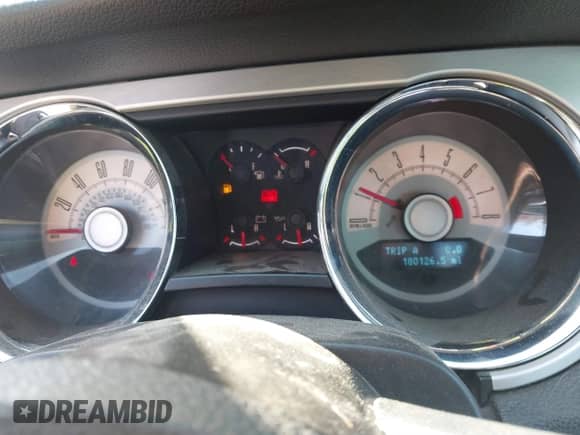 2010 Ford Mustang GT with VIN 1ZVBP8CHXA5118174, listed as a IAAI auction lot 40948682 with 180,126 mi miles and . Bid and sale history available at DreamBid. Image 7.