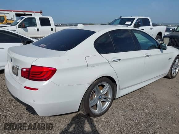 2012 BMW 5 Series 550i z VIN WBAFR9C50CDV58954, wystawiony jako IAAI lot #42768791 z przebiegiem 125 295 mil mil oraz . Historia ofert i sprzedaży dostępna na DreamBid. Obrazek 4.