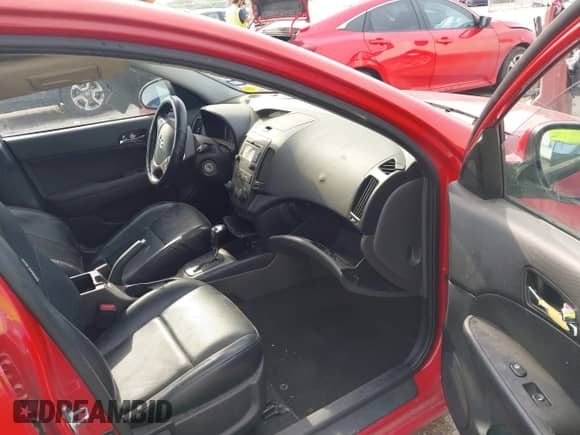 2012 Hyundai Elantra SE z VIN KMHDC8AE2CU146541, wystawiony jako IAAI lot #42273786 z przebiegiem 138 719 mil mil oraz . Historia ofert i sprzedaży dostępna na DreamBid. Obrazek 5.