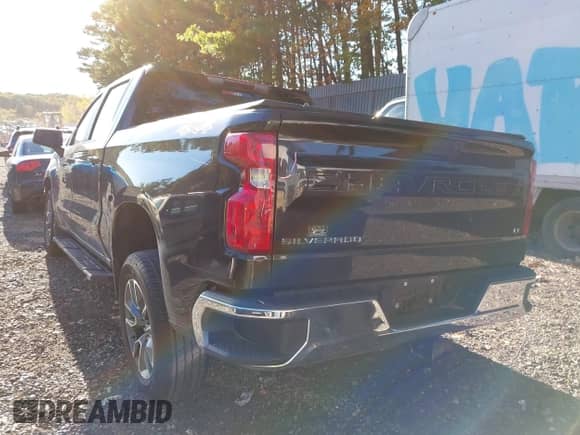 2023 Chevrolet Silverado 1500 LT z VIN 1GCPDDEK9PZ238990, wystawiony jako IAAI lot #43445604 z przebiegiem 44 284 mil mil oraz . Historia ofert i sprzedaży dostępna na DreamBid. Obrazek 3.