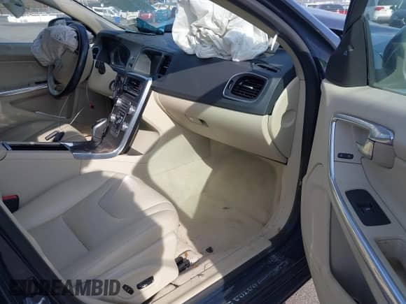2015 Volvo S60 T5 Drive-E Premier with VIN YV126MFK1F2336609, listed as a IAAI auction lot 41786376 with 50,538 mi miles and . Bid and sale history available at DreamBid. Image 5.