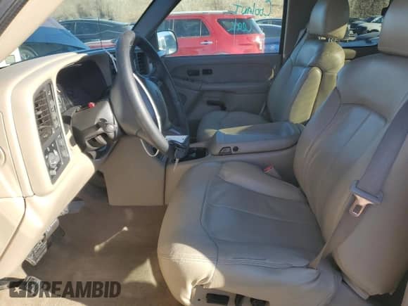 2002 Chevrolet Silverado 2500HD LT с VIN 1GCHK29162E106818, выставлен на аукционе Copart как лот 46494985 с пробегом 153 348 миль миль и Списание • Salvage title. История ставок и продаж доступна на DreamBid. Изображение 7.