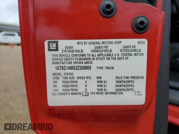 2002 GMC Sierra 1500 z VIN 1GTEC14W52Z338669, wystawiony jako Copart lot #53890055 z przebiegiem Nie podano mil oraz Szkoda całkowita • Salvage title. Historia ofert i sprzedaży dostępna na DreamBid. Obrazek 12.