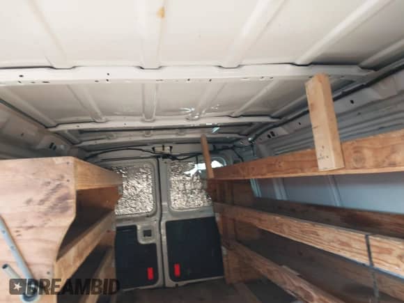 2013 Ford Econoline Cargo Commercial z VIN 1FTNS2EW0DDA18750, wystawiony jako IAAI lot #43550351 z przebiegiem 114 213 mil mil oraz . Historia ofert i sprzedaży dostępna na DreamBid. Obrazek 8.