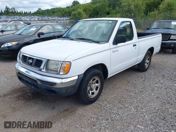 2000 Nissan Frontier XE with VIN 1N6DD21S1YC396142, listed as a IAAI auction lot 43082986 with 131,181 mi miles and . Bid and sale history available at DreamBid. Image 2.