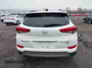 2018 Hyundai Tucson Value с VIN KM8J3CA2XJU646262, выставлен на аукционе IAAI как лот 41955929 с пробегом Не указан миль и . История ставок и продаж доступна на DreamBid. Изображение 16.