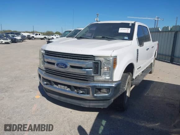 2018 Ford F-250 Platinum with VIN 1FT7W2BT7JEB09060, listed as a IAAI auction lot 43505578 with 283,434 mi miles and . Bid and sale history available at DreamBid. Image 2.