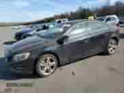 2015 Volvo S60 T5 Platinum с VIN YV1612TM9F2356357, выставлен на аукционе Copart как лот 74677214 с пробегом 110 395 миль миль и Чистый • Clean title. История ставок и продаж доступна на DreamBid. Изображение 1.