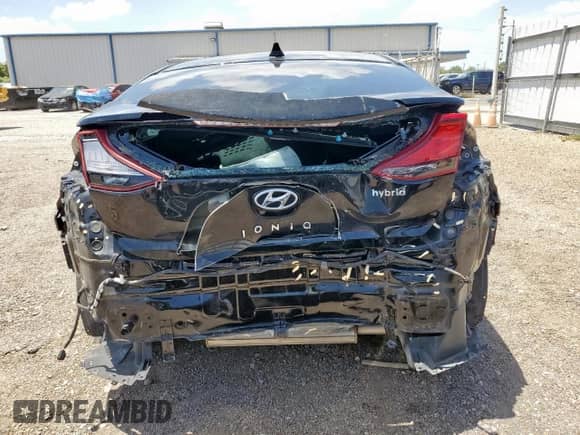 2021 Hyundai Ioniq SE с VIN KMHC75LC4MU261699, выставлен на аукционе Copart как лот 61055225 с пробегом 46 818 миль миль и Списание • Salvage title. История ставок и продаж доступна на DreamBid. Изображение 6.