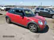 2010 MINI Hardtop с VIN WMWMF3C55ATZ66060, выставлен на аукционе Copart как лот 68725835 с пробегом 101 052 миль миль и Списание • Salvage title. История ставок и продаж доступна на DreamBid. Изображение 4.