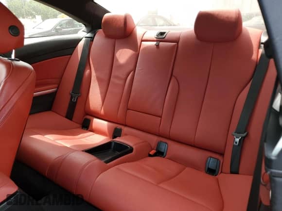 2018 BMW 4 Series 430i xDrive z VIN WBA4W5C54JAE43333, wystawiony jako Copart lot #66379045 z przebiegiem Nie podano mil oraz Szkoda całkowita • Salvage title. Historia ofert i sprzedaży dostępna na DreamBid. Obrazek 10.