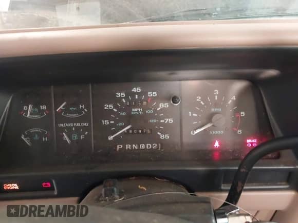 1993 Ford Explorer Eddie Bauer z VIN 1FMDU32X3PUB33030, wystawiony jako IAAI lot #41764122 z przebiegiem 48 097 mil mil oraz . Historia ofert i sprzedaży dostępna na DreamBid. Obrazek 7.