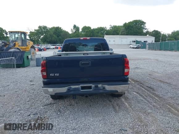 2005 Chevrolet Silverado 1500 Work Truck with VIN 1GCEC14X55Z194229, listed as a IAAI auction lot 42685614 with 213,723 mi miles and . Bid and sale history available at DreamBid. Image 16.