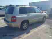 2006 Toyota Highlander with VIN JTEGP21A760114739, listed as a IAAI auction lot 42857158 with 287,579 mi miles and . Bid and sale history available at DreamBid. Image 4.